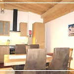 Kaiserapart Zentrum 아파트 엘마우